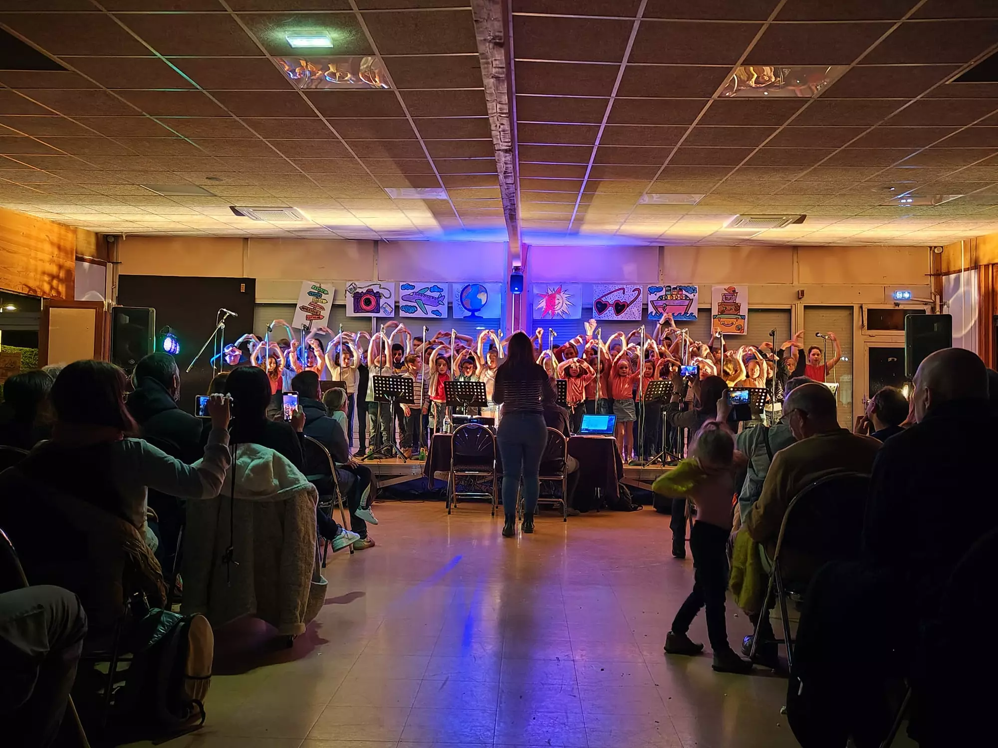 Spectacle de chants des élèves de l'école Saint Andéol