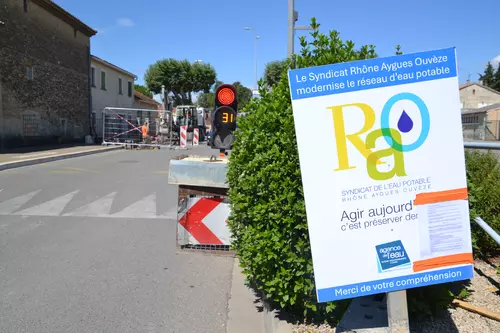 Travaux de réhabilitation des réseaux d'eau potable vers le secteur du rond-point des Amandiers