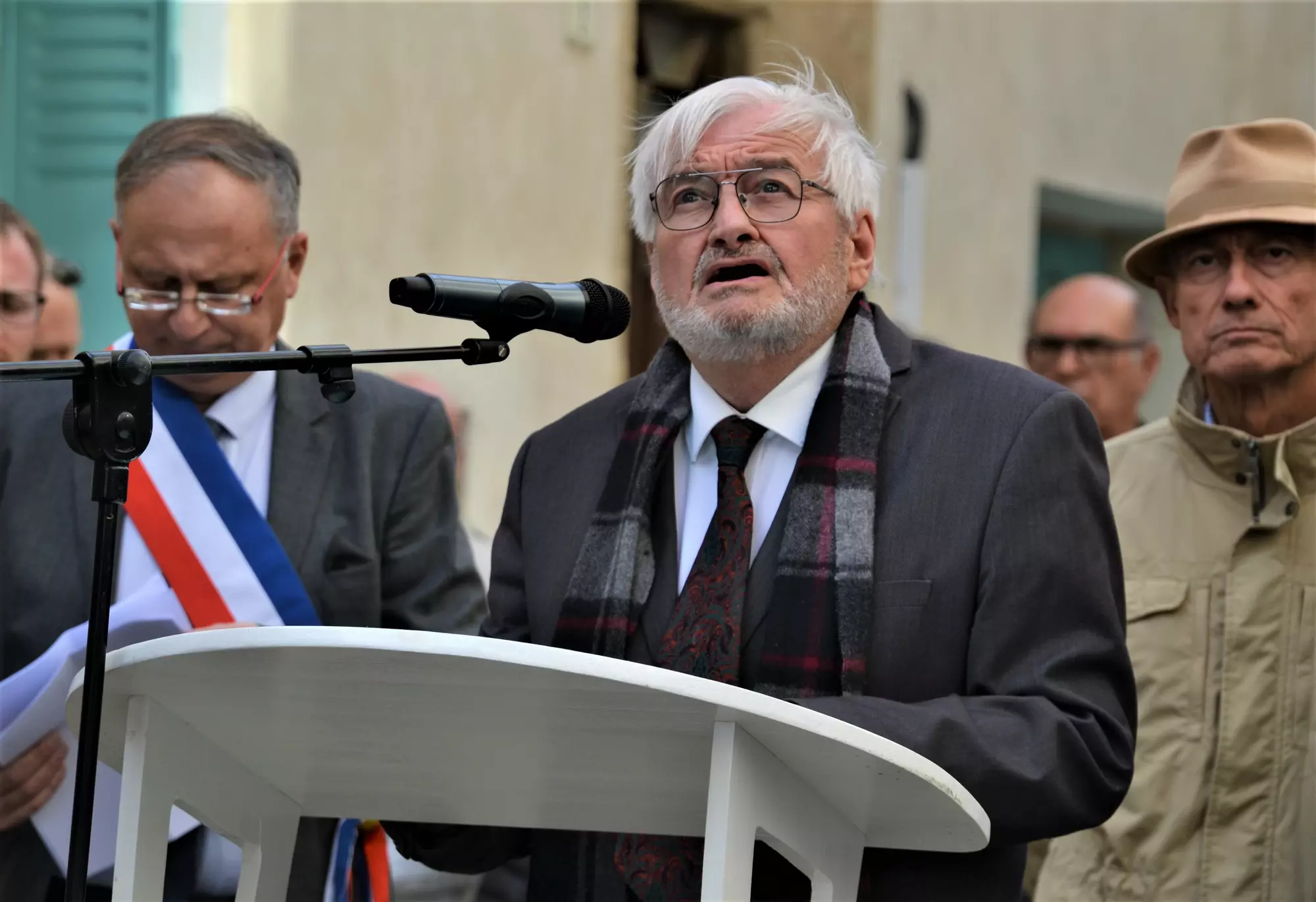 Dévoilement d'une plaque commémorative : discours de Monsieur René-Louis Thomas (journaliste)