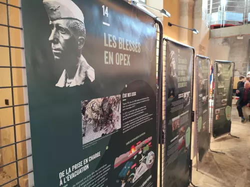 Inauguration de l'exposition sur les OPEX organisée par le CATM de Camaret-Travaillan ce mercredi 3 mai à la chapelle Saint Andéol