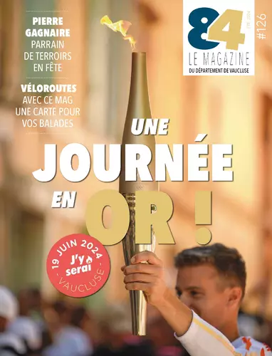 Antoine Deschamps, notre porteur camarétois de la flamme olympique, à la une du magazine du Département de Vaucluse