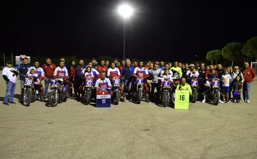 Photo de famille du Moto-Ball Club Camaret