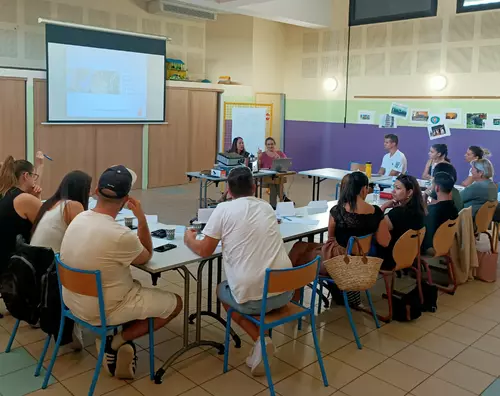 Les animateurs et les responsables des structures de la CCAOP en formation pour accompagner les enfants porteurs de handicap